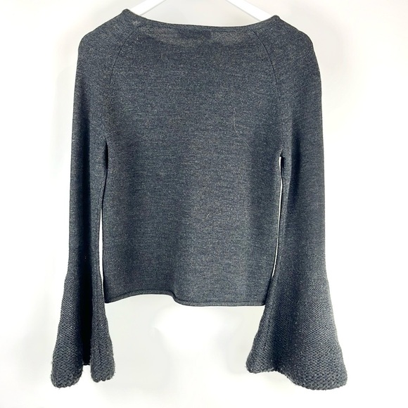 Co PF/15 Grey Cropped Bell-Sleeve Wool Pullover - Picture 3 of 8